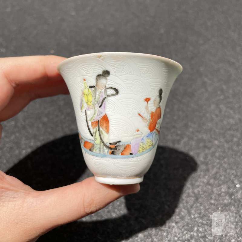 清嘉庆 轧道粉彩仙人乘槎图小杯 - 图3